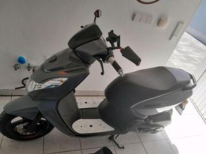 ROLLER PEUGEOT KISBEE GT