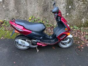 PEUGEOT SPEEDFIGHT 1 ROLLER - LÄUFT, KLEINE MÄNGEL