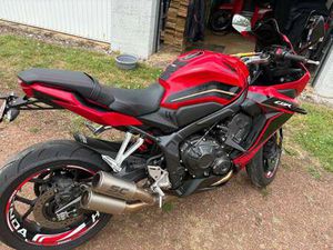 HONDA CBR 650