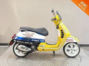 VESPA GTS 300 SUPER ABS - 2022 - 2 MILES