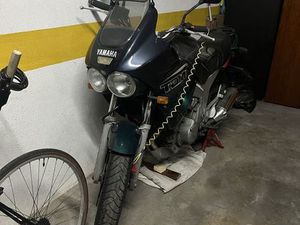 YAMAHA TDM 850 3VD LOURES