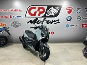 YAMAHA X-MAX 300 TECH MAX 1400 KM MY 2025