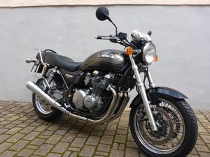 KAWASAKI ZEPHYR 750 / SPEICHENRÄDER / ERST 13.609 KM / 2.HAND