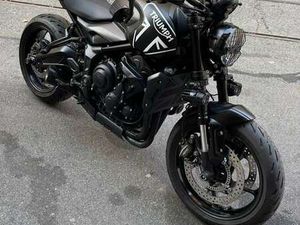 TRIUMPH TRIDENT 660 NAKED NERO