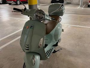 VESPA PRIMAVERA 125