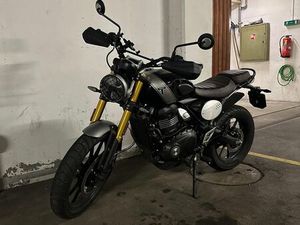 TRIUMPH SCRAMBLER 400 X – WIE NEU | MFK 2029 | GARANTIE