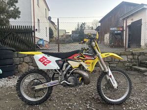 SPRZEDAM LUB ZAMIENIE SUZUKI RM 250 (2003R) GÓRKA SOBOCKA