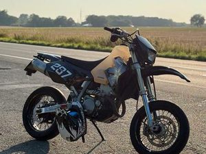 SUZUKI DRZ-400SM