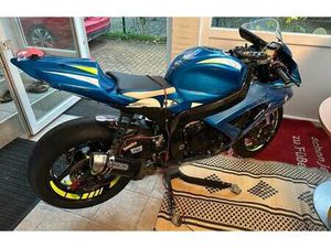 SUZUKI GSXR 750 K9 RENNSTRECKEN MOTORRAD