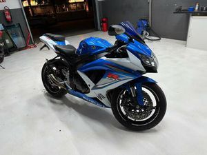 SUZUKI GSXR 750
