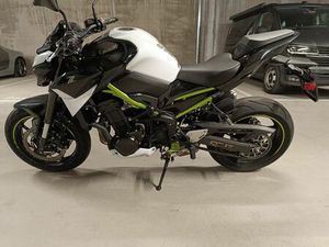 KAWASAKI Z 900