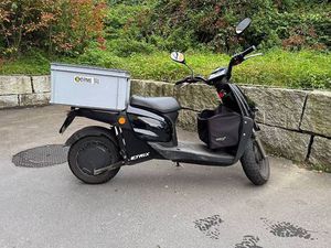 SCOOTER, ROLLER, MOTORRAD ELEKTRO