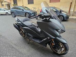 YAMAHA TMAX 560 T MAX T-MAX TECH MAX AKRAPOVIC