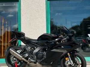 YAMAHA YZF R9 - 2025