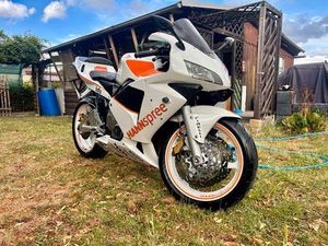 HONDA CBR SPORTMOTORRAD WEIß-ORANGE PC 37