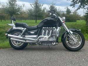 TRIUMPH ROCKET III ROADSTER, SPIELZEUG FÜR GROSSE KINDER