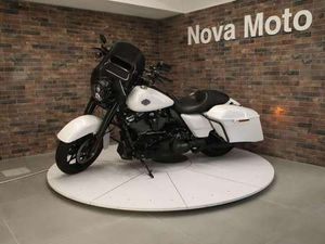 HARLEY-DAVIDSON ROAD KING 114 SPECIAL VIVID BLACK MY21 BIANCO