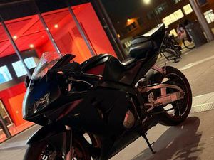 HONDA CBR 600 RR PC37