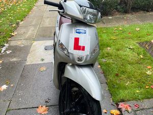 PEUGEOT TWEET 125 SBC SCOOTER PETROL CVT EURO 4 (11 PS) 124 CC