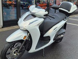 HONDA SH350I INKL. SMART TOP BOX 2025