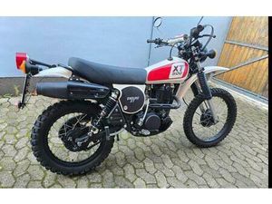 YAMAHA XT500