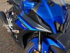 YAMAHA YZF-R125 - BJ. 2024 - 2.557KM