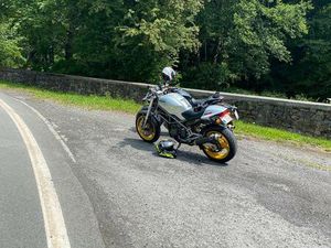 ② DUCATI MONSTER 900