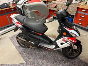 VERKAUFE MOTORROLLER TGB BULL&T