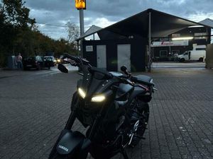 YAMAHA MT-125