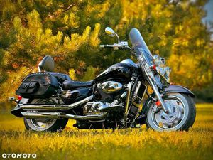 SUZUKI BOULEVARD