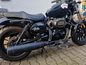 HYOSUNG GV 125 S AGUILA