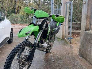 KAWASAKI KLX 250