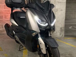 YAMAHA X-MAX 400 ABS DE 2020 TOP CASE POT LEOVINCE