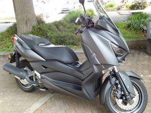 YAMAHA XMAX 125