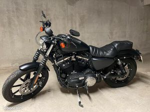 HARLEY DAVIDSON 883 IRON A2