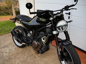 HUSQVARNA 401 SVARTPILEN