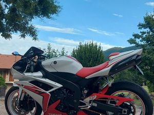 YAMAHA R1 2007