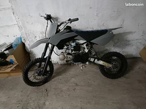 YCF 125