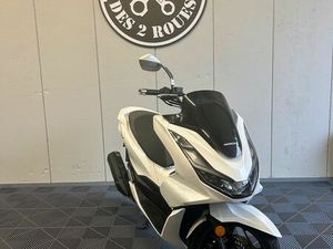 HONDA PCX 125CM3 DEMARRAGE SANS CLES REGLEMENT POSSIBLE EN 4-10 FOIS PAR CARTE BANCAIRE - LIVRAISON POSSIBLE