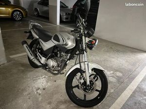 MOTO YBR 125