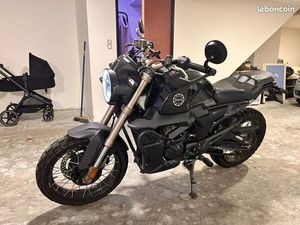 ZONTES 125 SCRAMBLER + ÉQUIPEMENT MOTARD