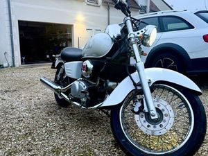HONDA SHADOW 125 – 1999 – 14 000 KM – ÉTAT IMPECCABLE