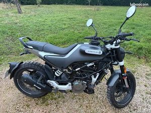 HUSQVARNA SVARTPILEN 125