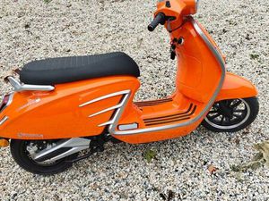 SCOOTER ÉLECTRIQUE TILSCOOT TILGREEN NEUF