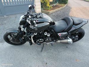 1700 VMAX
