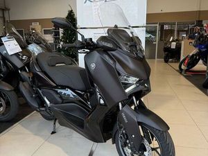 YAMAHA XMAX 125 TECH MAX +