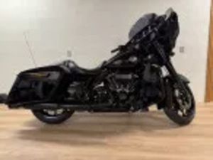 HARLEY-DAVIDSON FLHXS STREET GLIDE SPECIAL