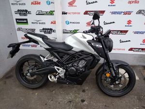 HONDA CB125R, CB125 R, CB 125 R 2025 125 CM3 | MOTO ROADSTER | 7 650 KM | BLANC | 95310 ST OUEN L'AUMONE