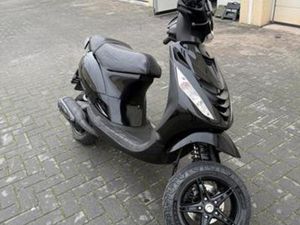 3000 DEZE WEEK PIAGGIO ZIP 180CC LC A1 — SCOOTERS | PIAGGIO — MARKTPLAATS