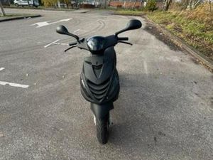 PIAGGIO ZIP 4T 50CC IGET — SCOOTERS | PIAGGIO — MARKTPLAATS